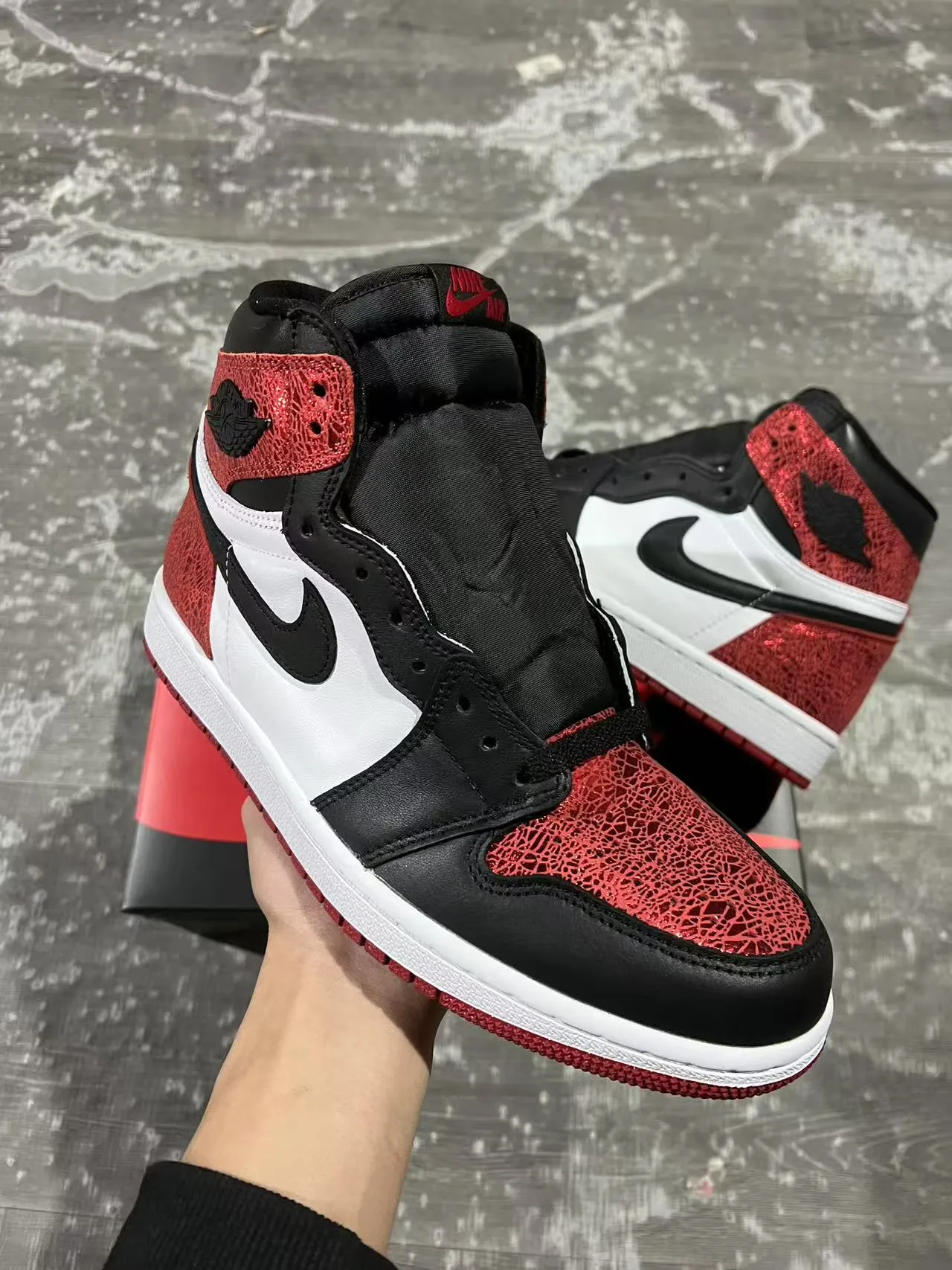 Chaussures de basketball Air Jordan 1 High en mesh rouge noir blanc 2