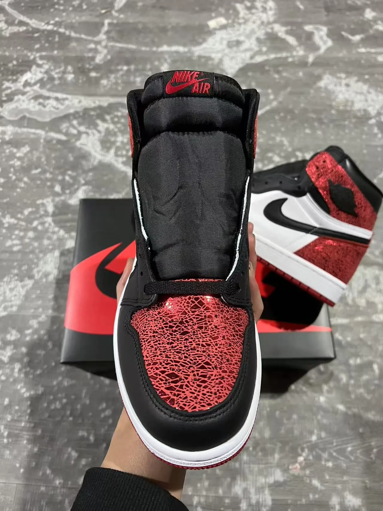 Chaussures de basketball Air Jordan 1 High en mesh rouge noir blanc 3