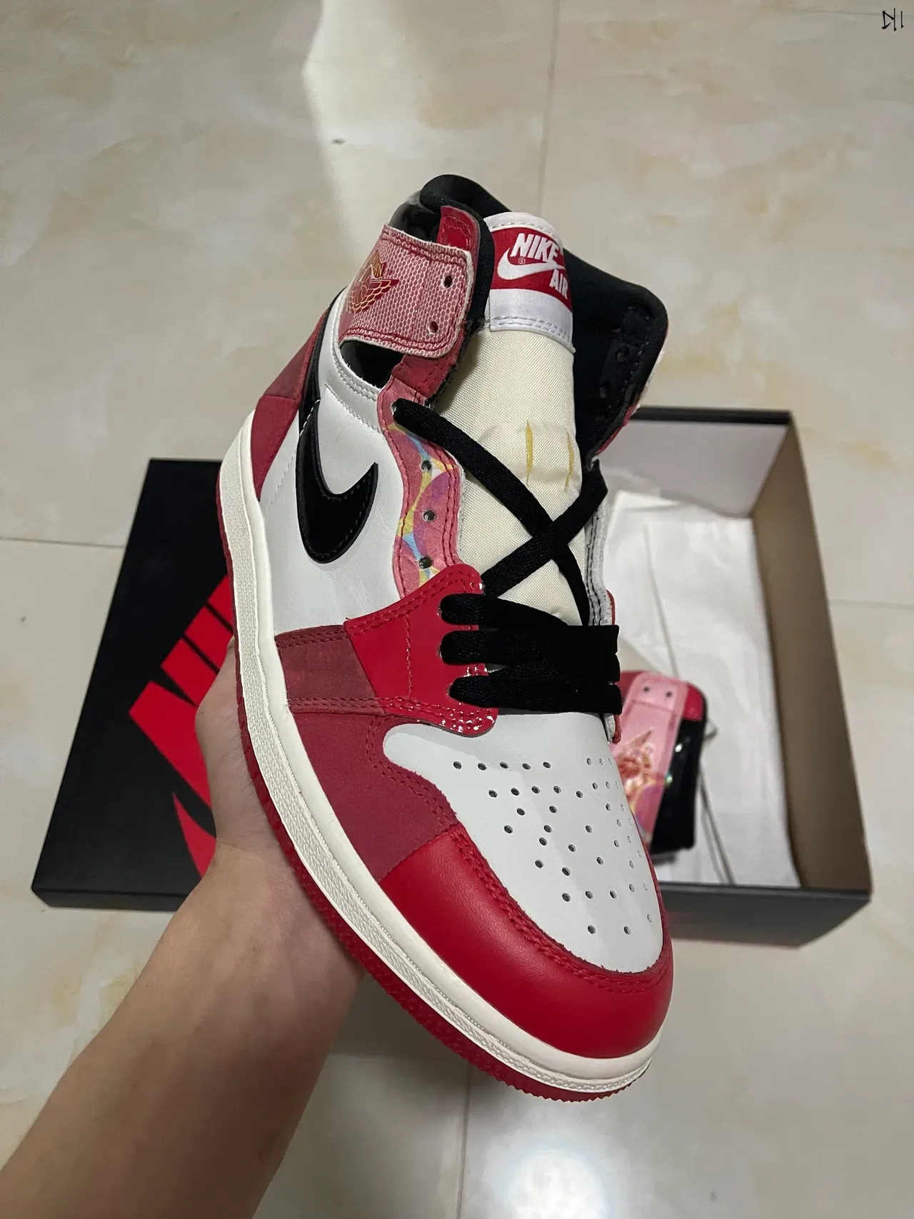 Air Jordan 1 High Multi-Material أحمر أبيض أسود أحذية كرة السلة 2