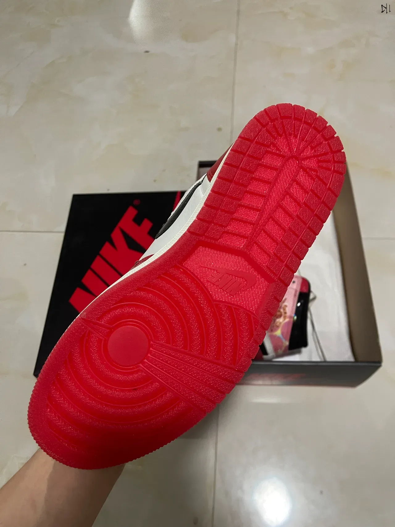 Air Jordan 1 High Multi-Material أحمر أبيض أسود أحذية كرة السلة 5