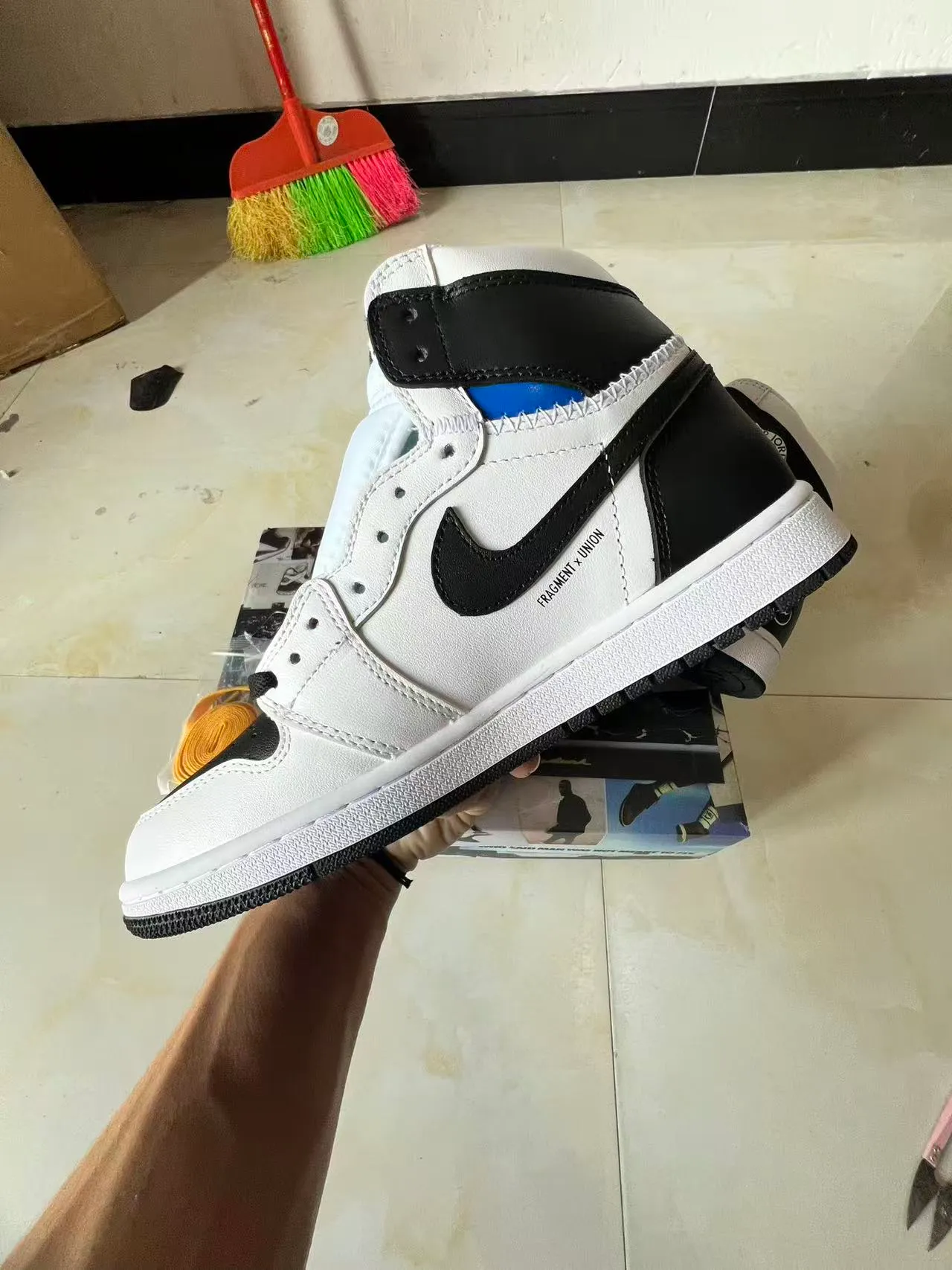 Air Jordan 1 High White Black Basketball Shoes 5