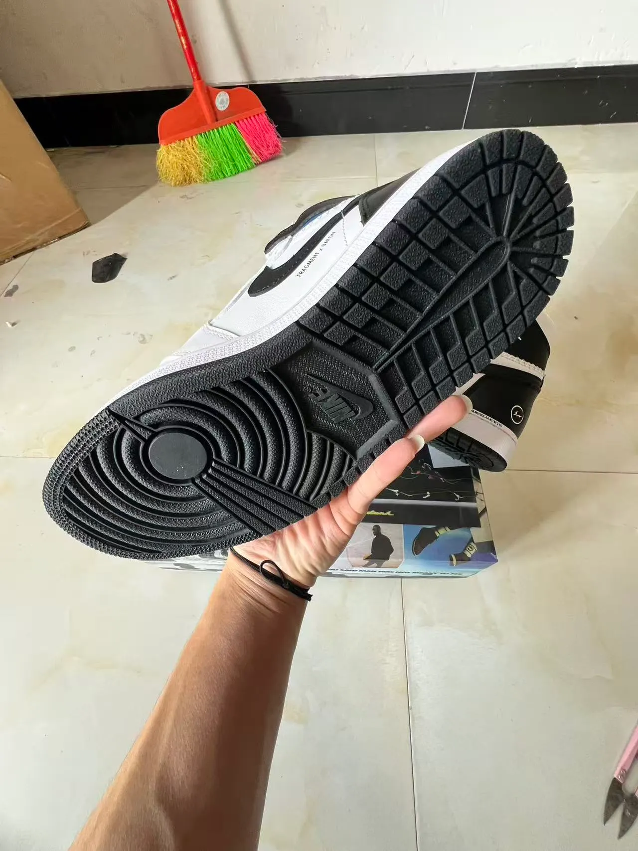 Air Jordan 1 High White Black Basketball Shoes 6