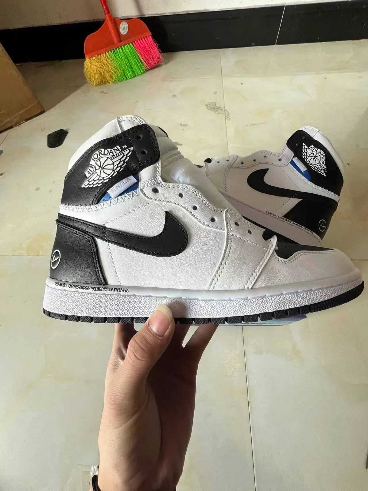 Air Jordan 1 High White Black Basketball Shoes 7