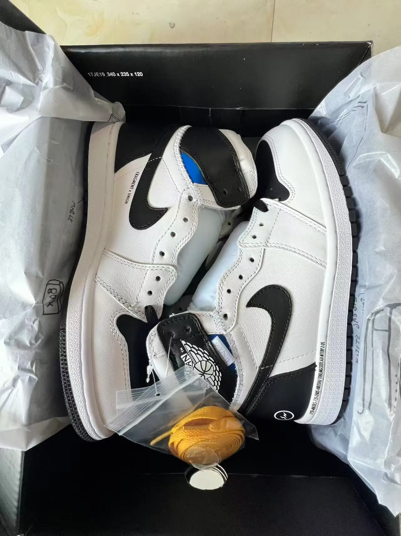 Air Jordan 1 High White Black Basketball Shoes 9