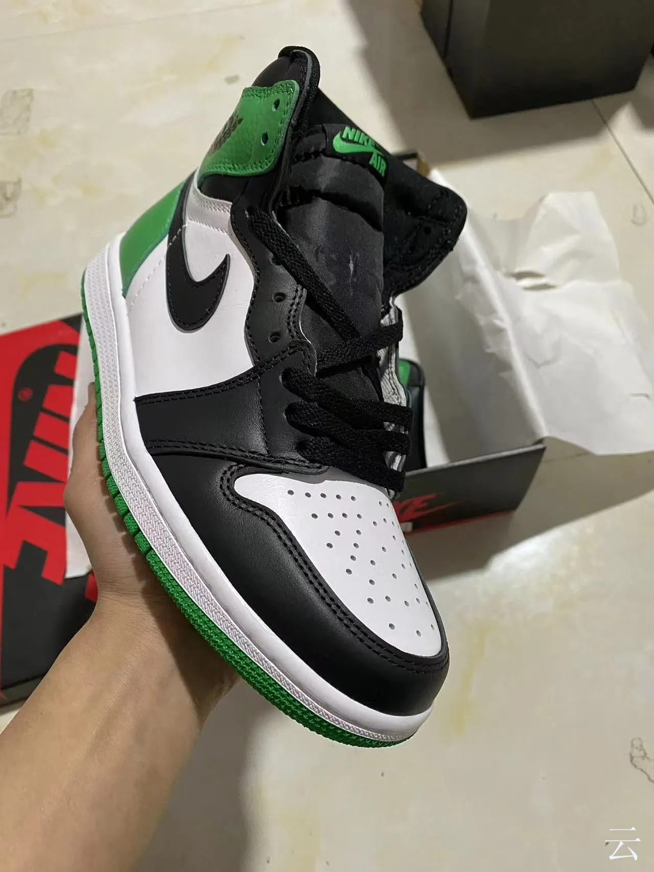 Air Jordan 1 High White Black Green Basketball Shoes 2