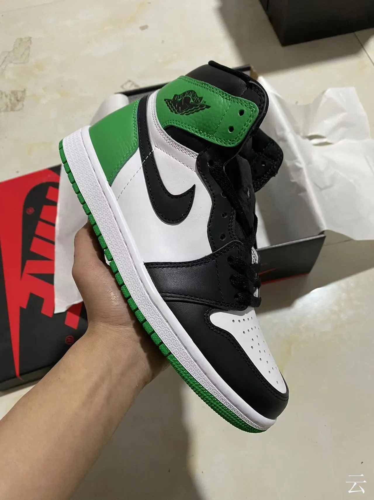 Air Jordan 1 High White Black Green Basketball Shoes 3