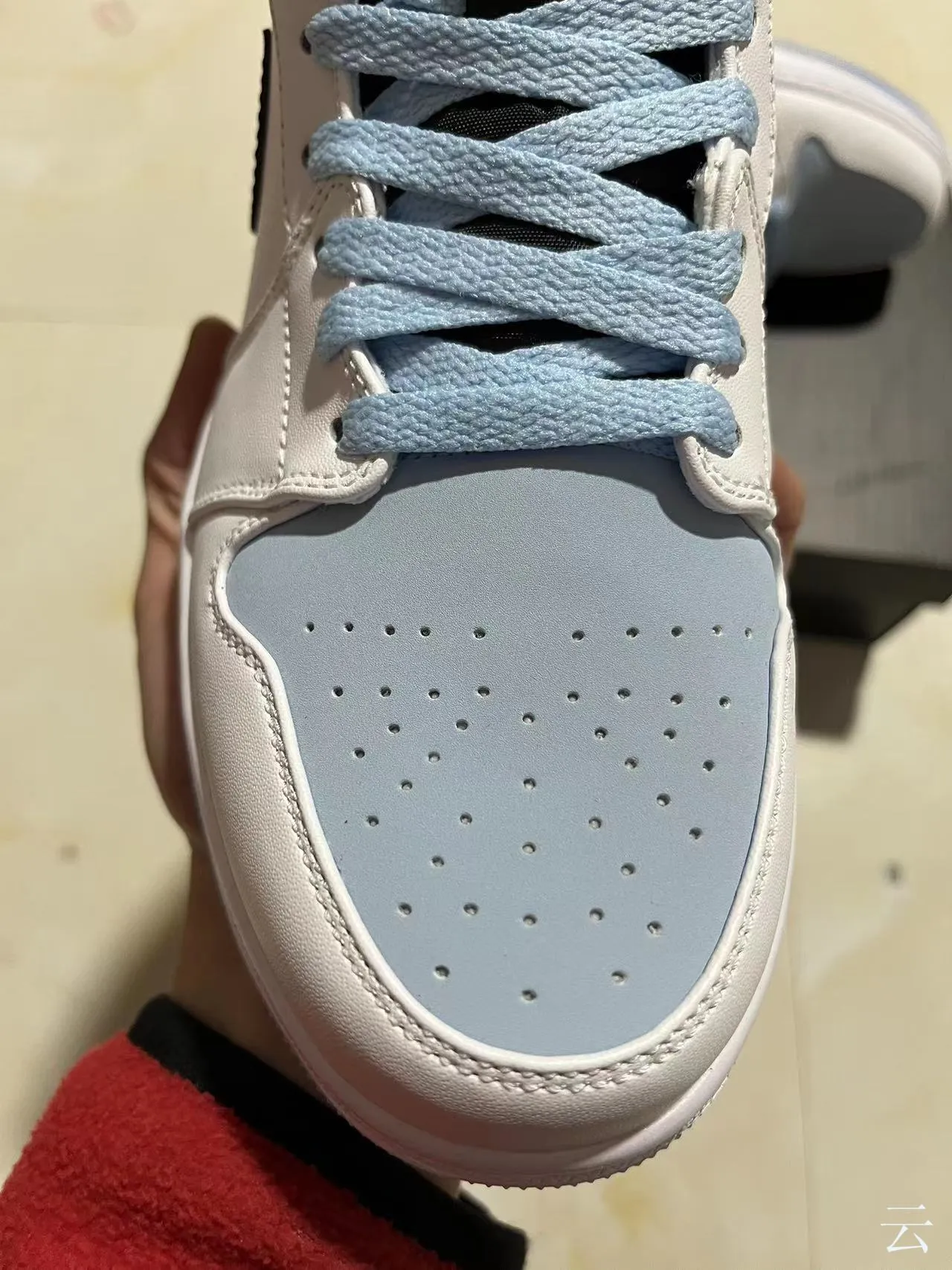 Air Jordan 1 High White Light Blue Black Basketball Shoes 3