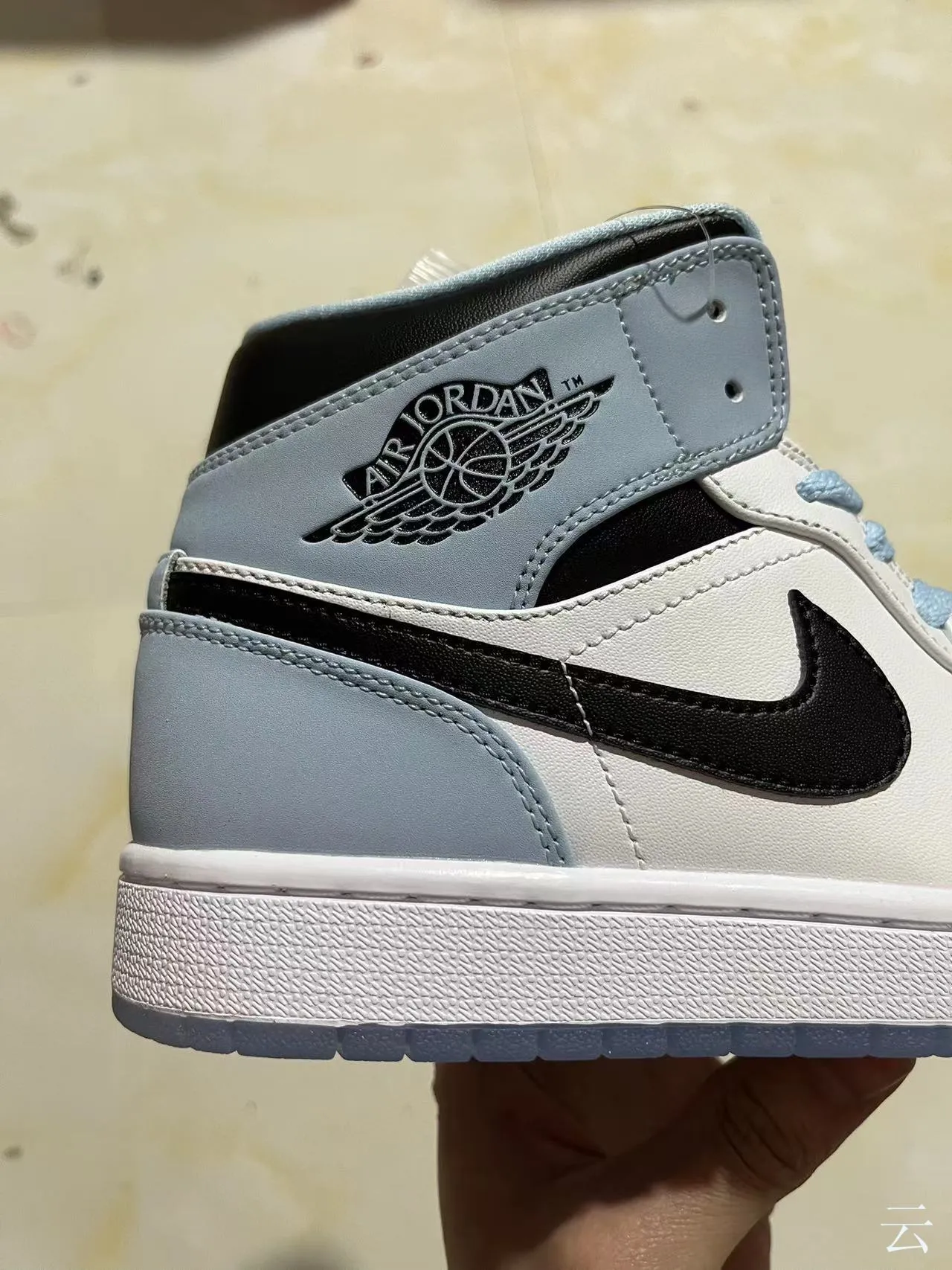 Air Jordan 1 High White Light Blue Black Basketball Shoes 6