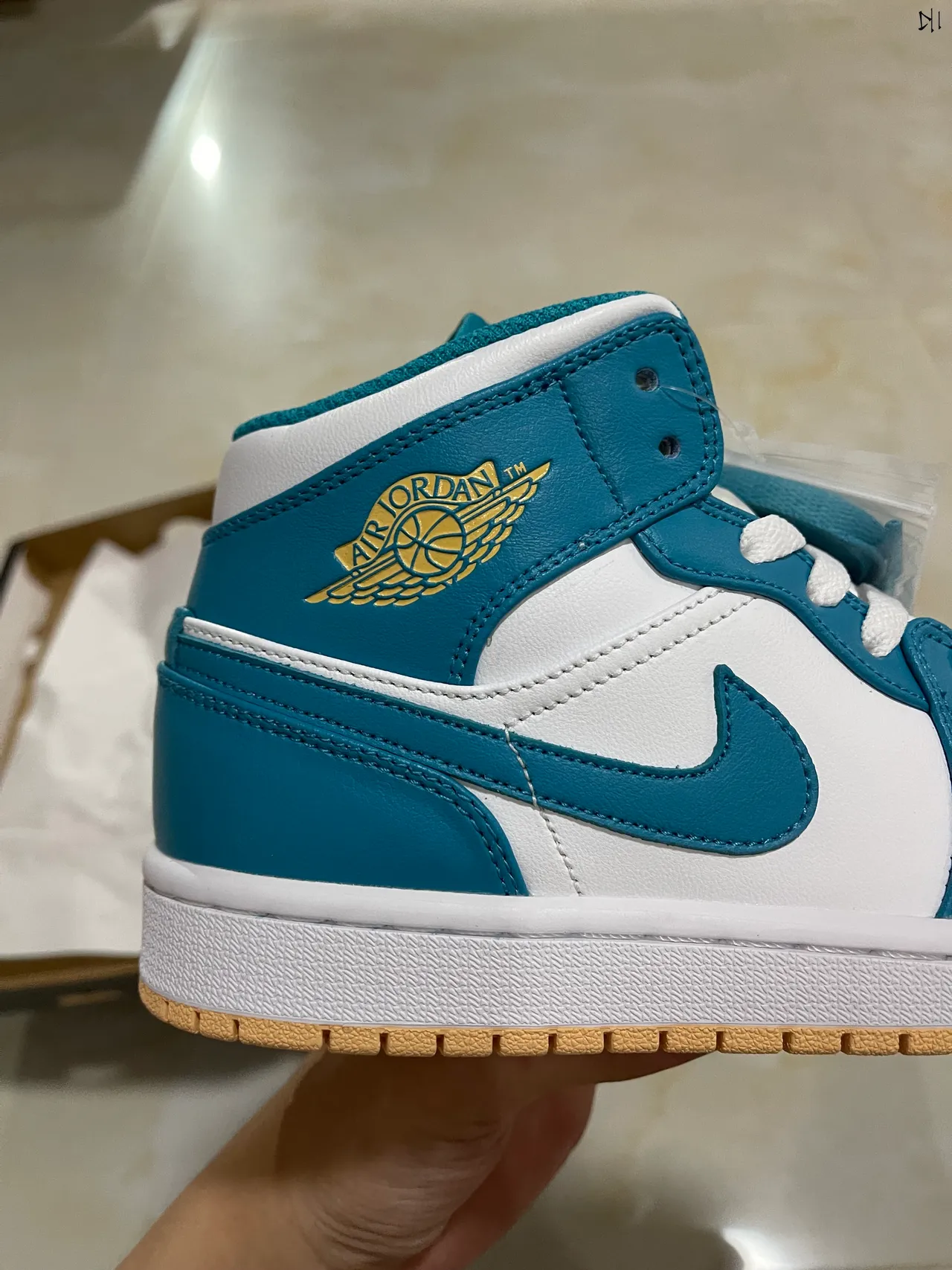 Air Jordan 1 Mid Teal and White Basketball Shoes 8