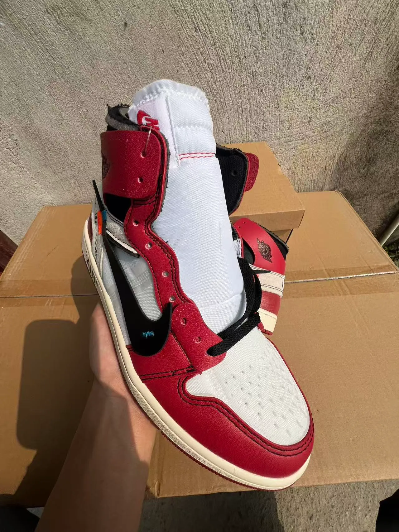 Air Jordan 1 Off-White x Nike 'University Red' Chaussures de basketball déconstruites 2