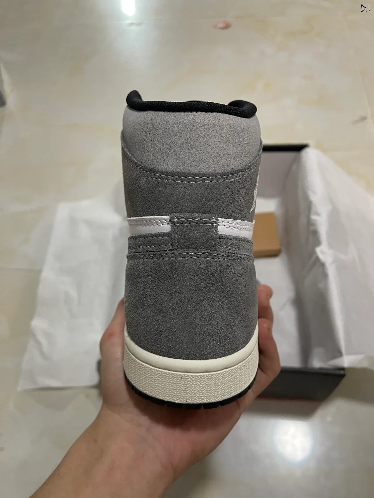 Air Jordan 1 White and Gray Suede High-Top Basketball Shoes 6