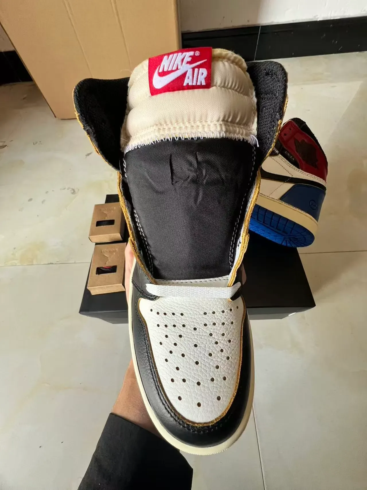 Air Jordan 1 Chaussures de Basket Blanc Bleu Hautes en Cuir 3