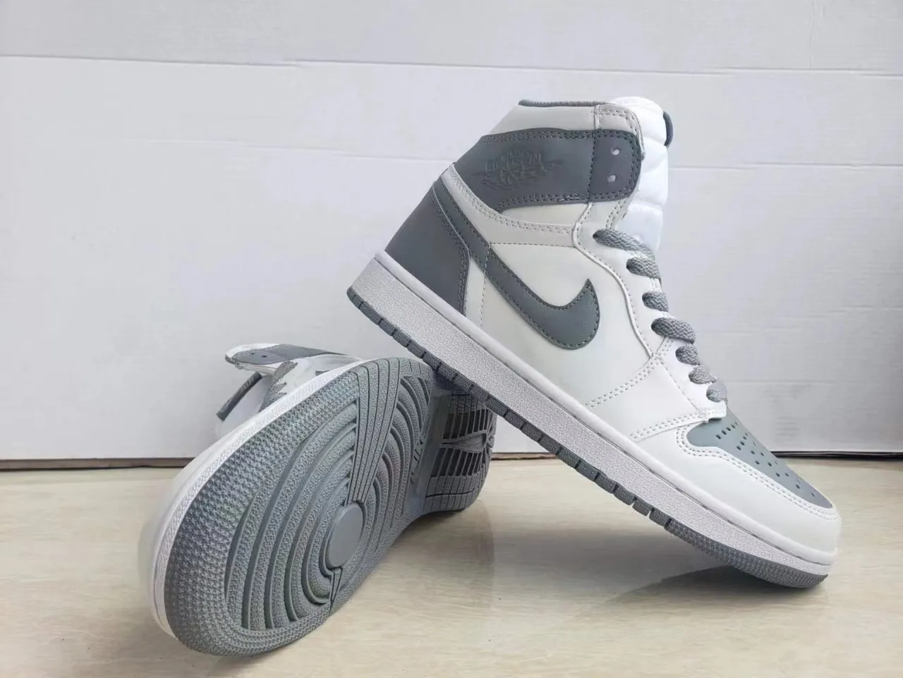 Air Jordan 1 White Gray Basketball Shoes 5