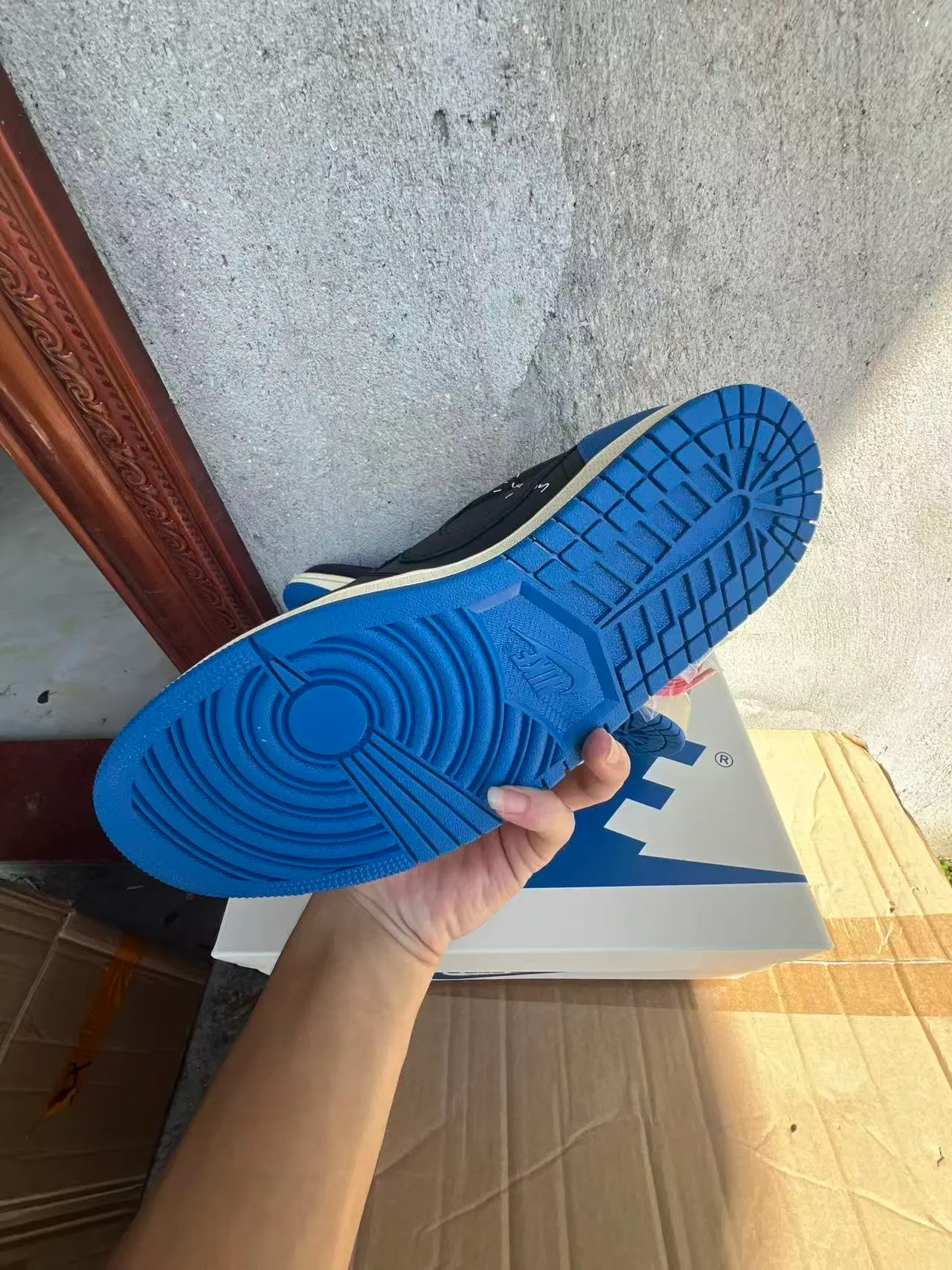 Air Jordan 1 x Fragment Design Cactus Jack Black White Royal Blue Basketball Shoes 6