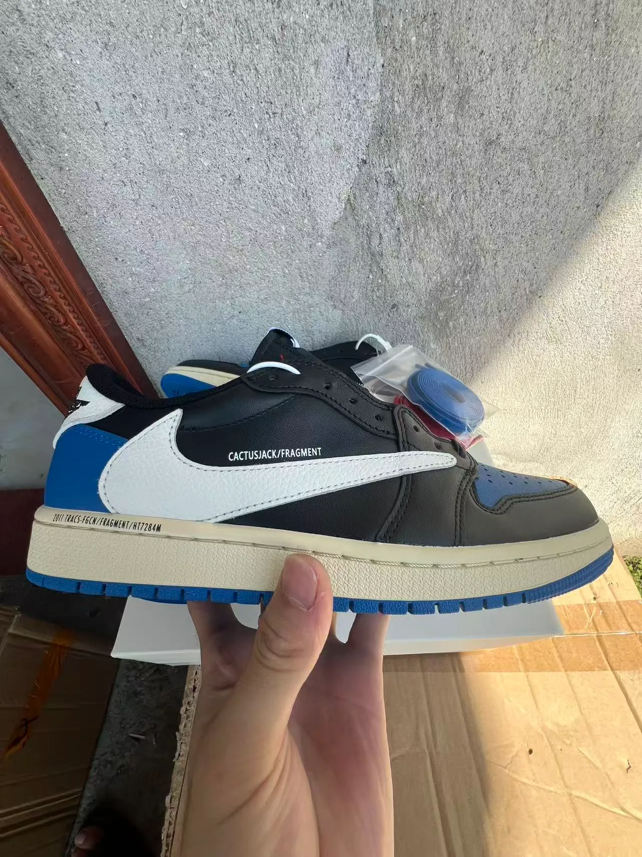 Air Jordan 1 x Fragment Design Cactus Jack Black White Royal Blue Basketball Shoes 7
