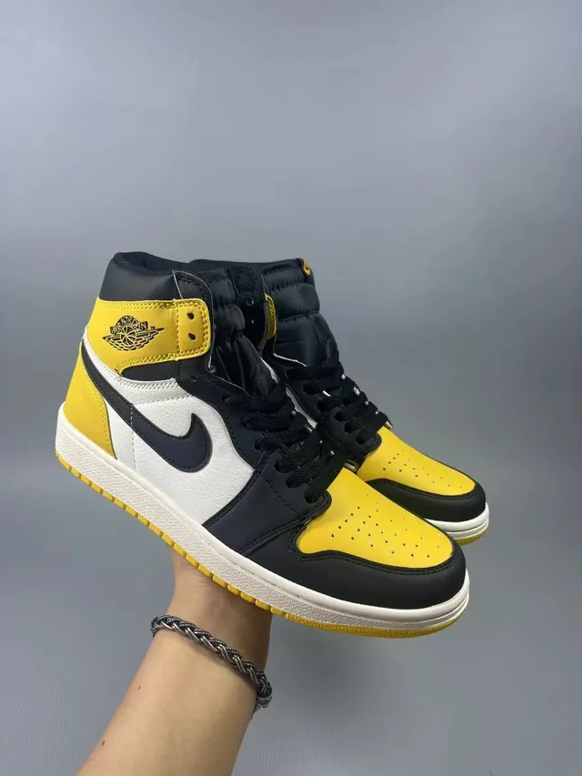Air Jordan 1 Yellow Black White Basketball Shoes 2