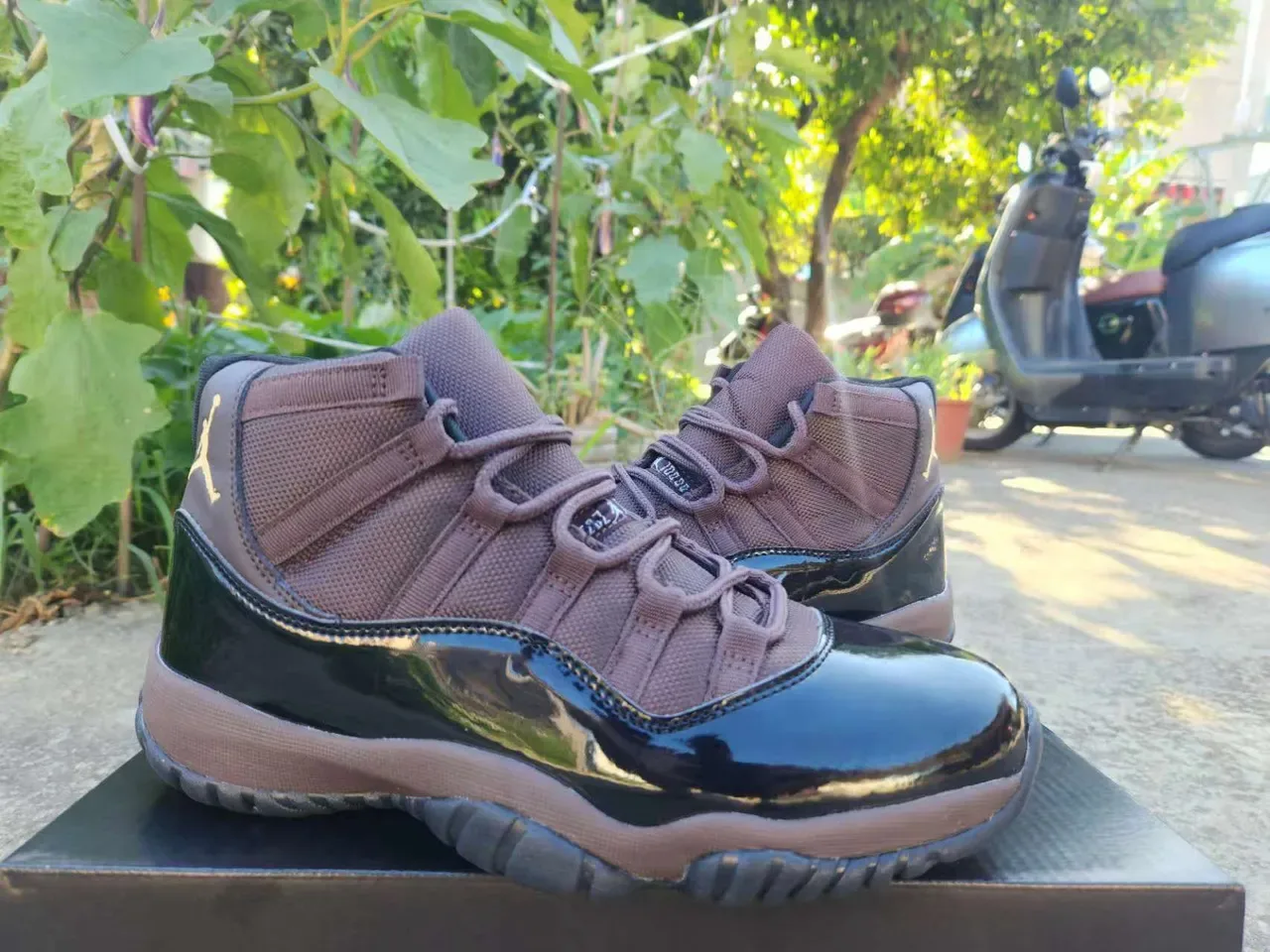 Air Jordan 11 Dusty Mauve Cuir Patent Chaussures de Basket 2