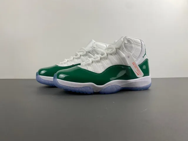 Air Jordan 11 Emerald Green Patent Leather Tênis de basquete 9