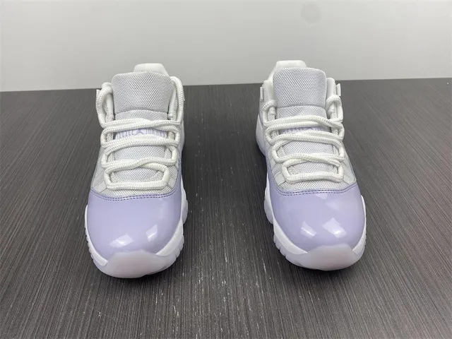 Air Jordan 11 Lavender Patent Leather Basketball Shoes 3