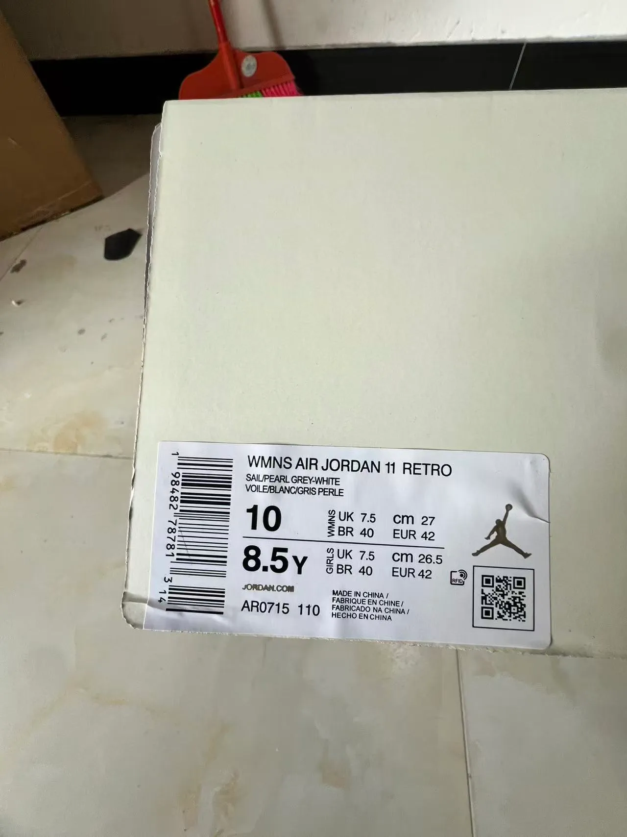 Zapatillas de baloncesto Air Jordan 11 de charol blanco 10