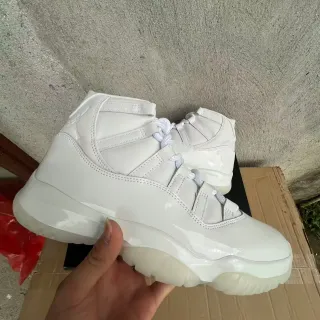 Air Jordan 11 Branco Couro Patentado Tênis de Basquete