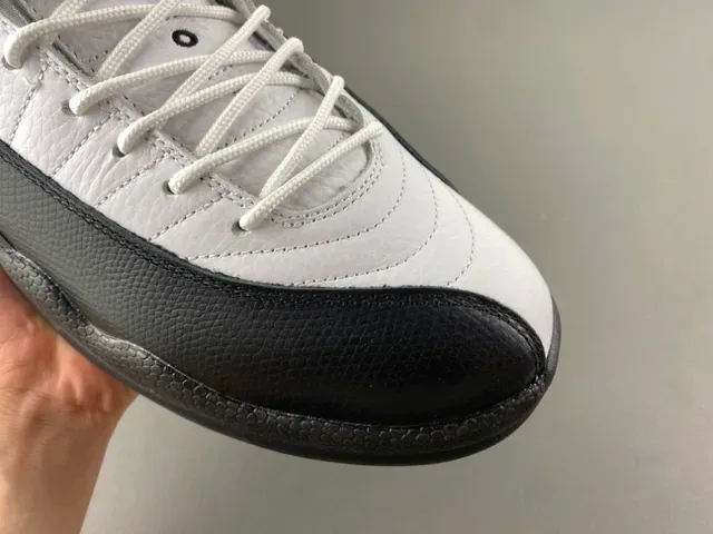 Air Jordan 12 Blanc Noir Doré Chaussures de Basketball 2