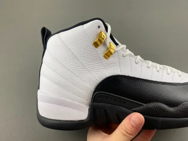 Air Jordan 12 Blanc Noir Doré Chaussures de Basketball 3