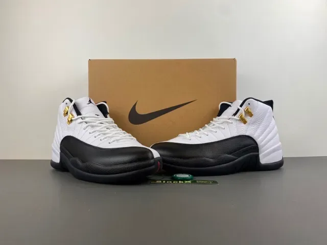 Air Jordan 12 Blanc Noir Doré Chaussures de Basketball 14