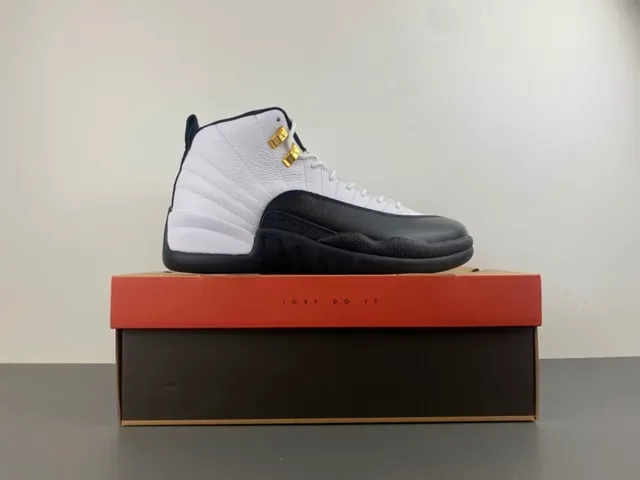 Air Jordan 12 Blanc Noir Doré Chaussures de Basketball 16