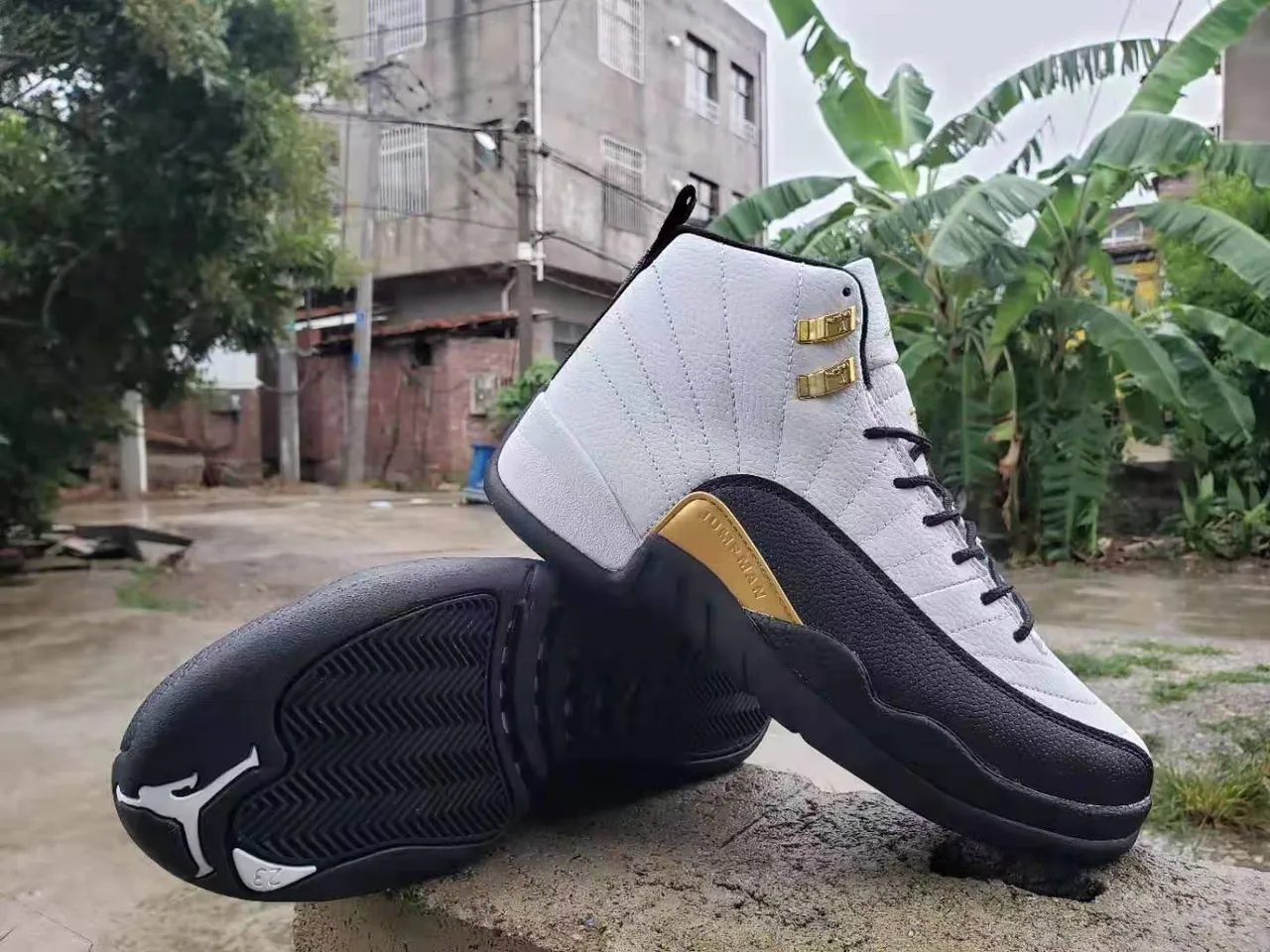 Air Jordan 12 White Black Gold Basketball Shoes 3