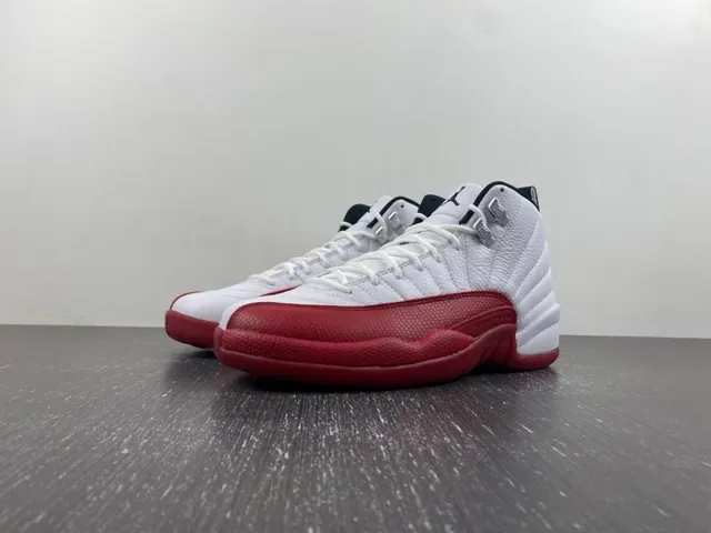 Air Jordan 12 Tênis de Basquete Branco Vermelho Preto 2
