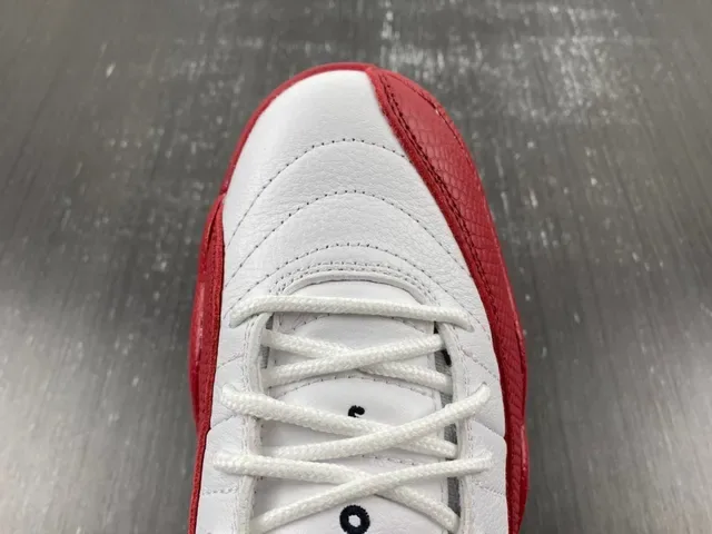 Air Jordan 12 Tênis de Basquete Branco Vermelho Preto 10