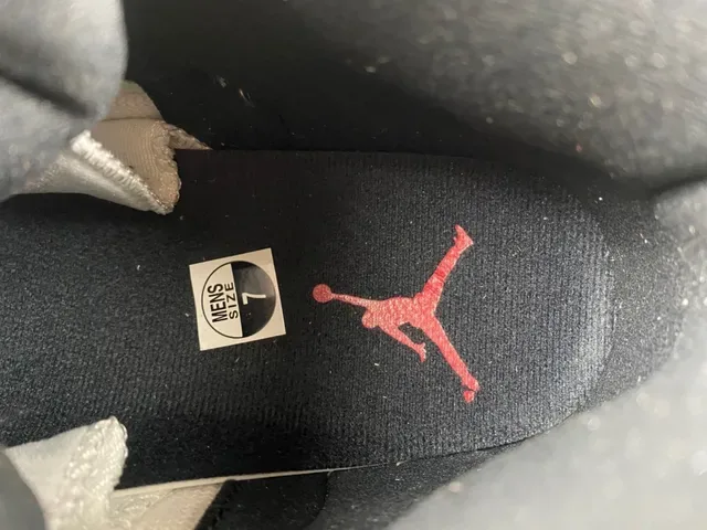 Air Jordan 12 Tênis de Basquete Branco Vermelho Preto 11