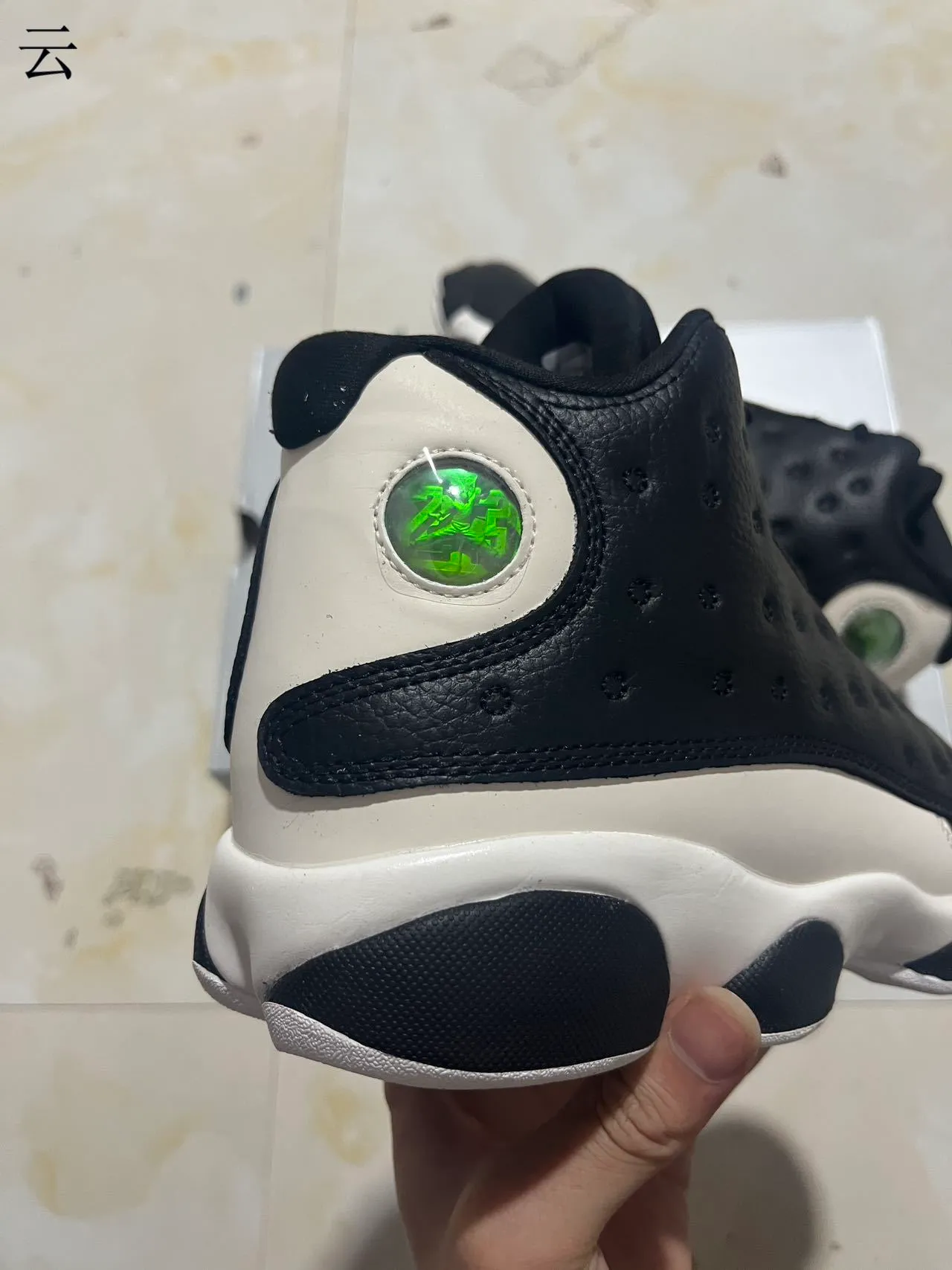 Air Jordan 13 Black White Basketball Shoes 4