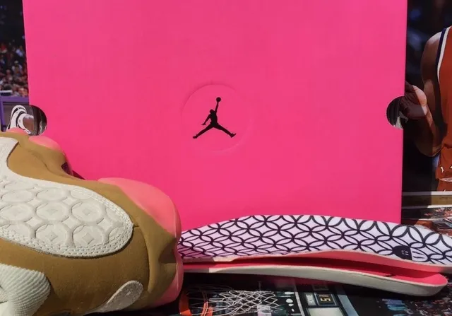 Tênis de basquete Air Jordan 13 favo de mel creme dourado rosa 6