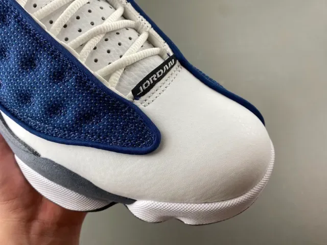 Air Jordan 13 Navy and White Chaussures de Basketball 2