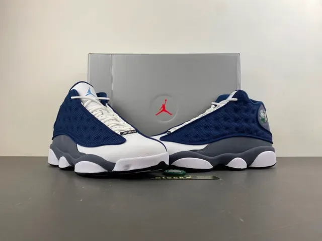 Air Jordan 13 Navy and White Chaussures de Basketball 14
