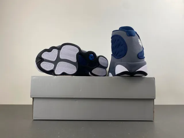 Air Jordan 13 Navy and White Chaussures de Basketball 17