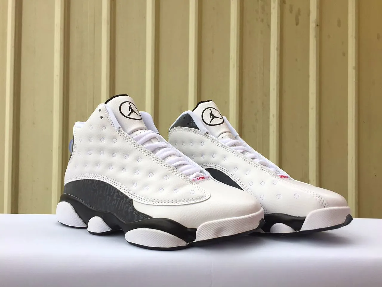 Air Jordan 13 Tênis de basquete branco preto vermelho 3