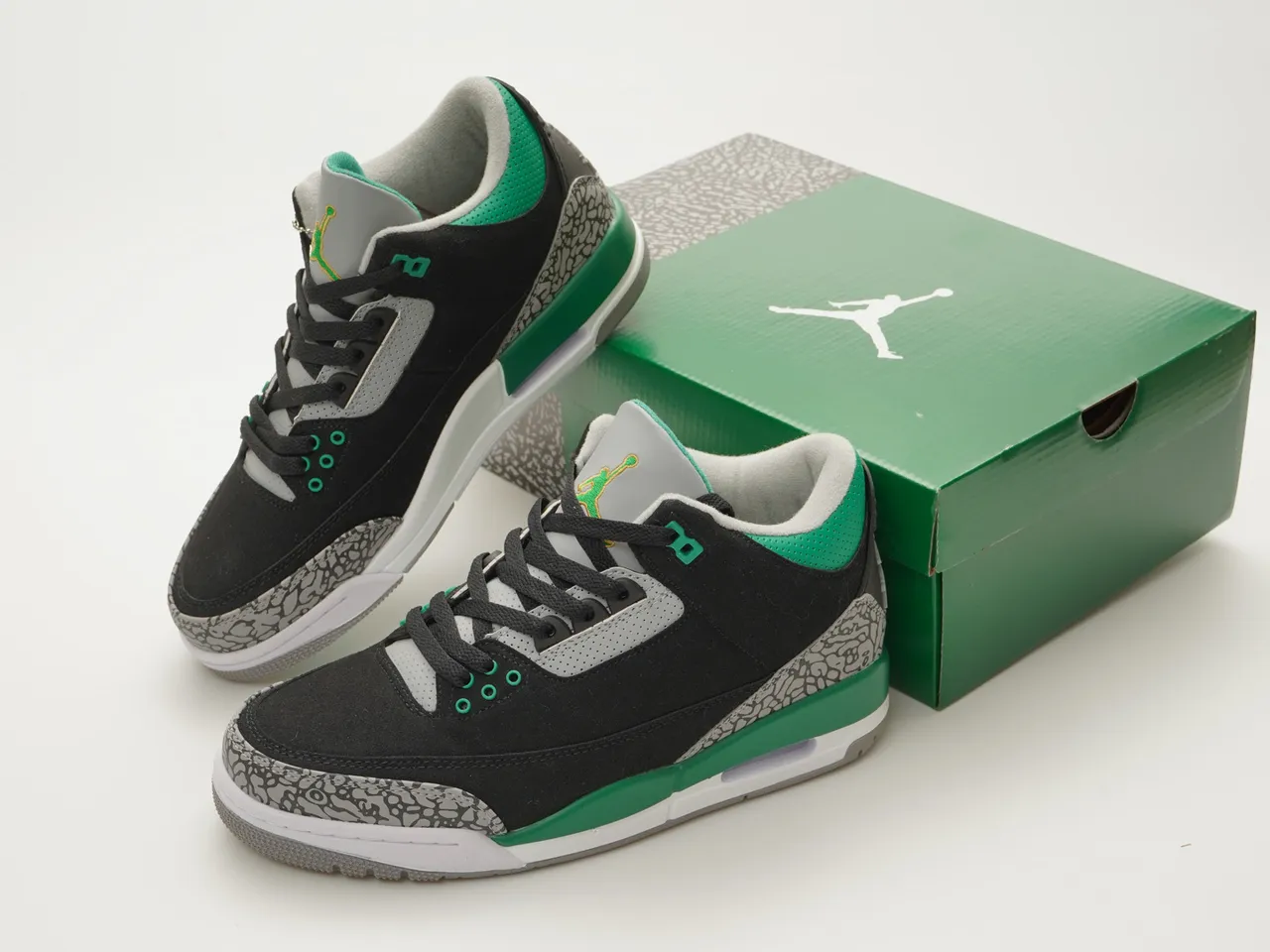 Air Jordan 3 Black Cement Green Basketball Shoes 5