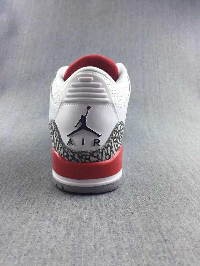 Air Jordan 3 White Cement Tênis de Basquete 4