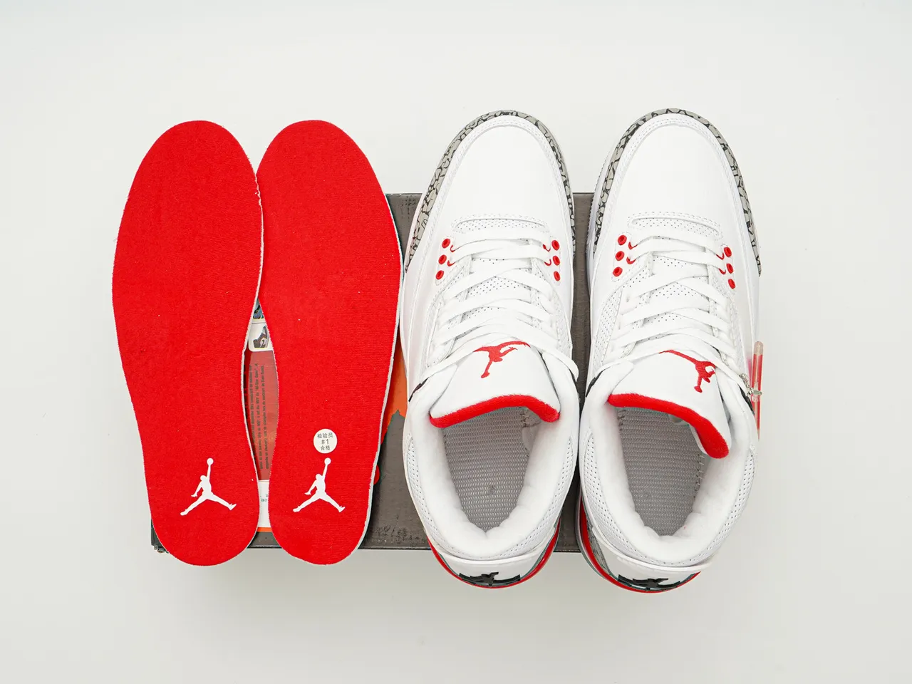 Air Jordan 3 White Cement Basketball Shoes 2