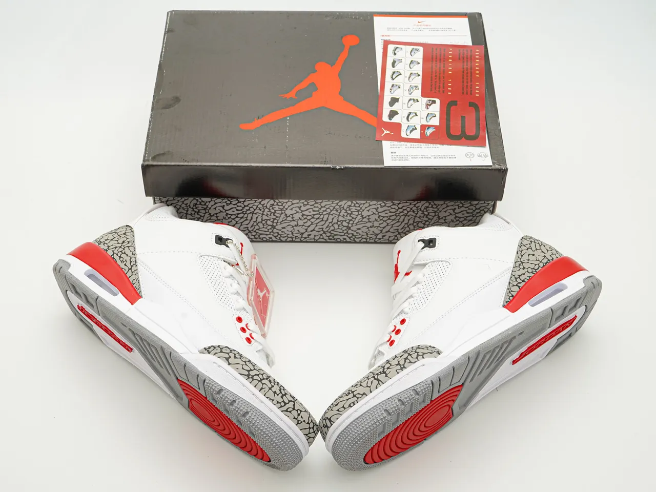 Air Jordan 3 White Cement Basketball Shoes 4