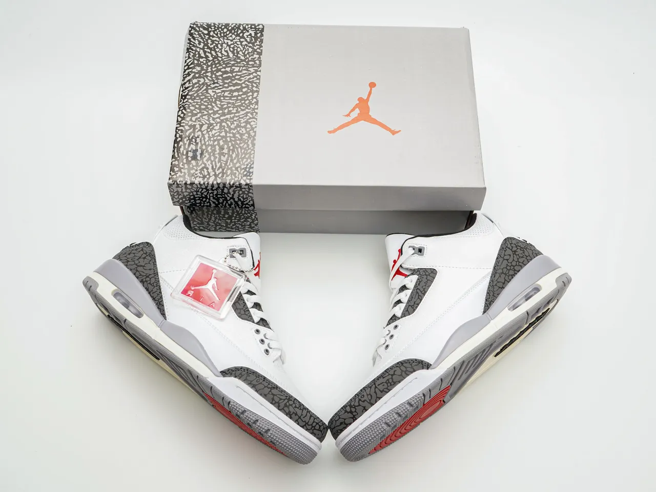 Air Jordan 3 Branco Cimento Impressão de Elefante Tênis de Basquete 3