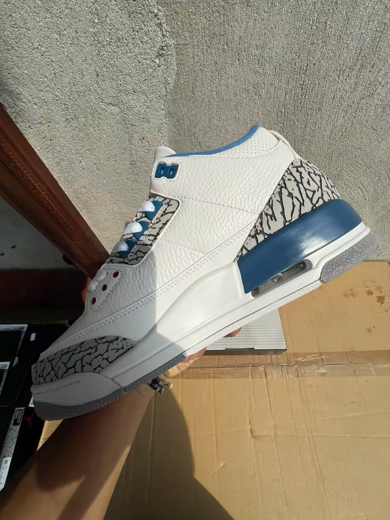 Air Jordan 3 White Cement Gray University Blue Basketball Shoes 5