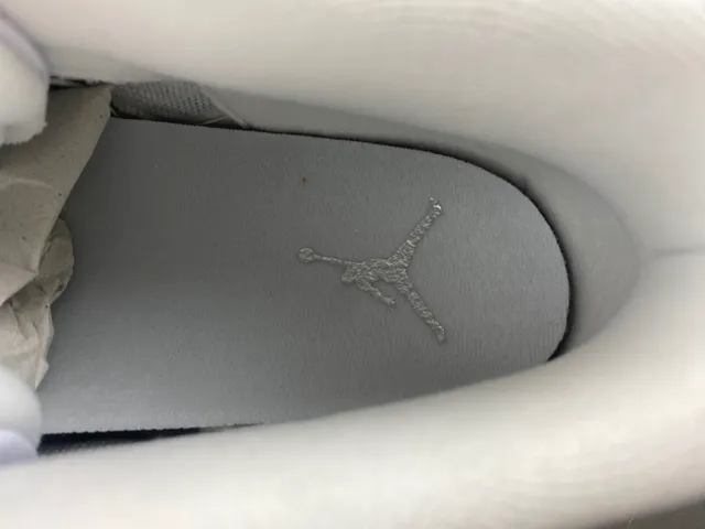 Air Jordan 3 White Elephant Print Basketball Shoes 7
