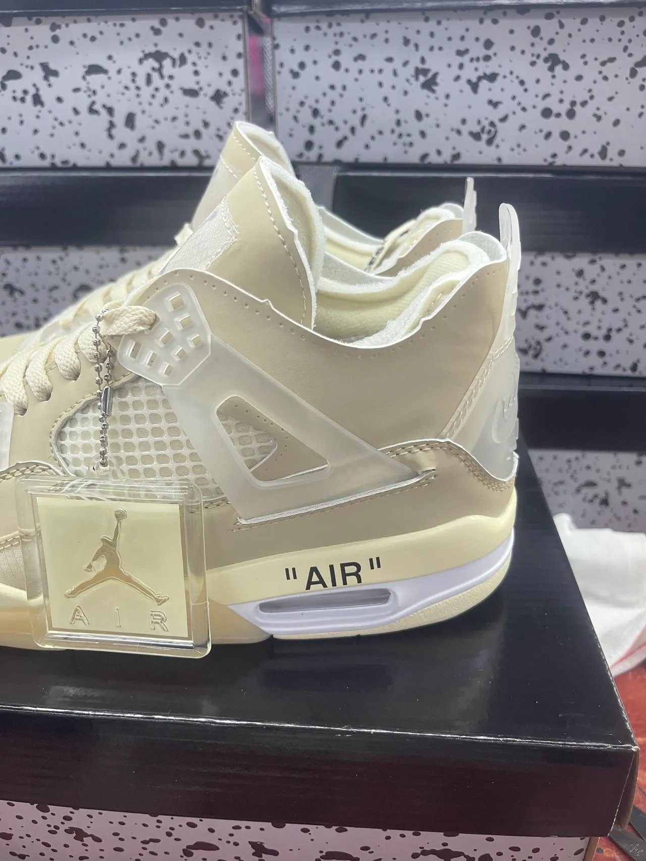 Air Jordan 4 Off-White Cream Basketball Shoes 2