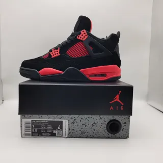 Air Jordan 4 Retro Black and University Red Basketball Shoes