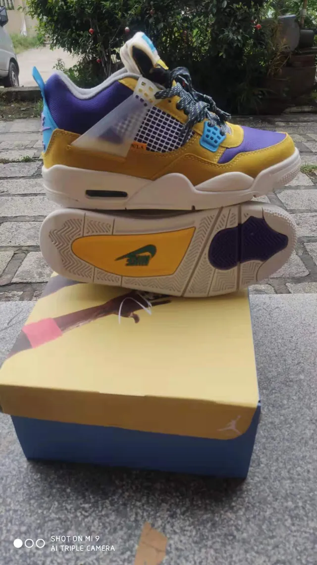 Chaussures de basketball Air Jordan 4 Retro jaune violet cyan 6