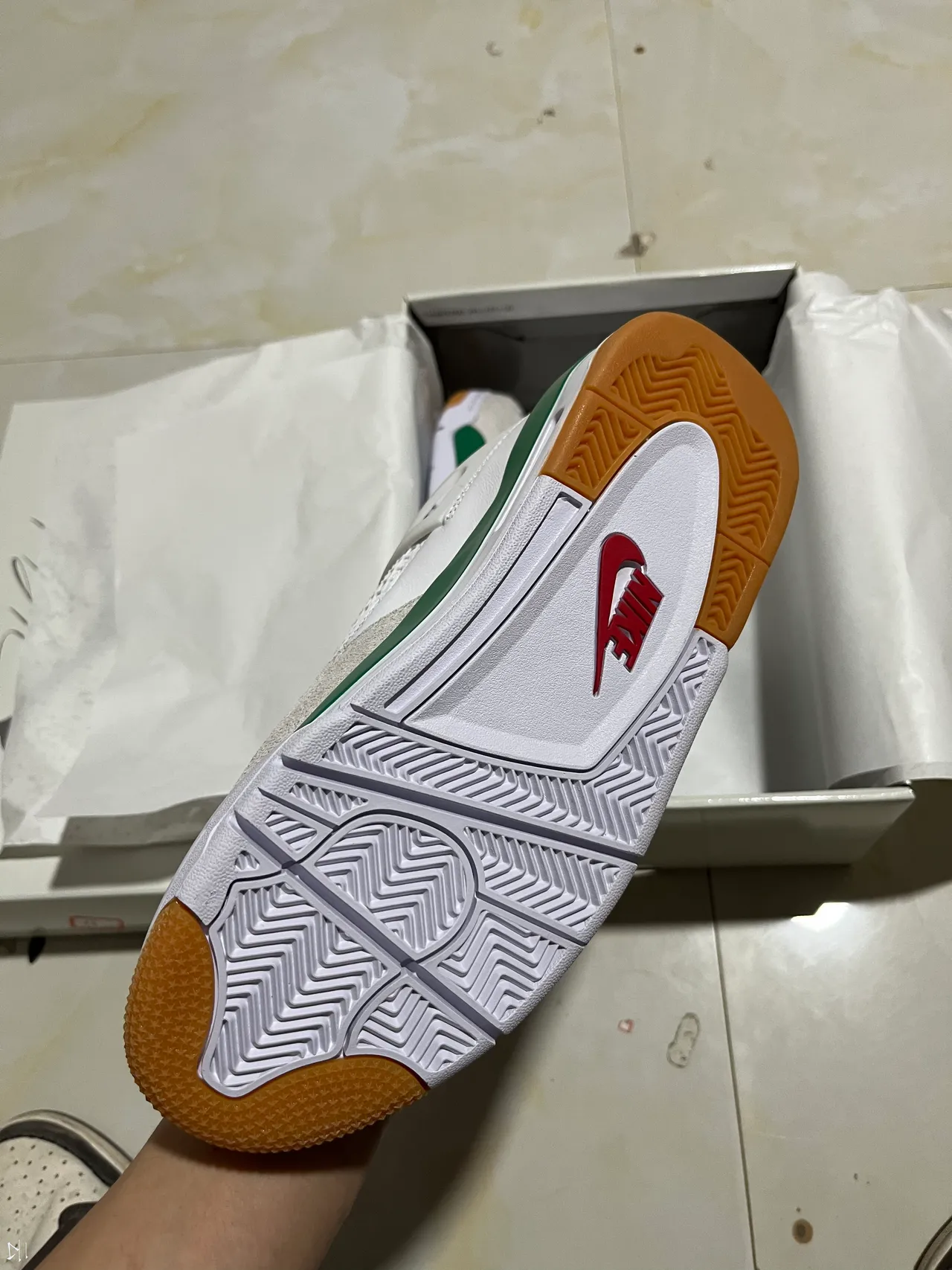 Air Jordan 4 White Green Gum Basketball Shoes 5
